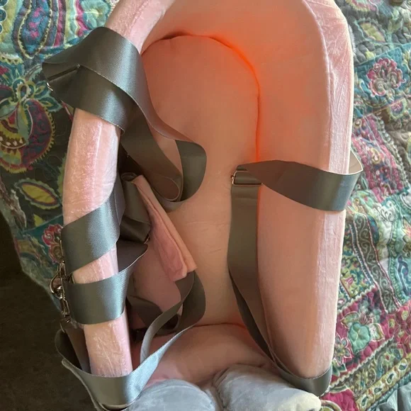 Pink Pet Carrier with grey Straps - Picture 3 of 4